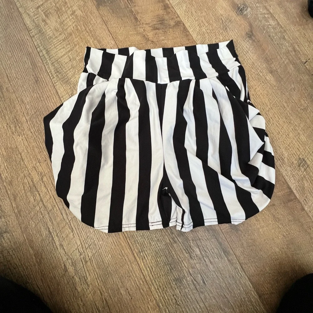 Black and White Striped Women's Shorts - Picture 3 of 3